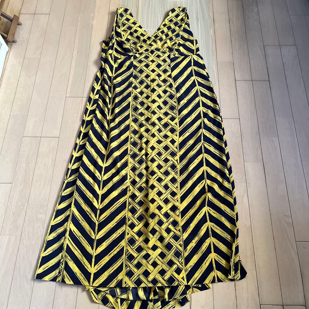 フラダンスドレス 黒と黄色 ストライプ