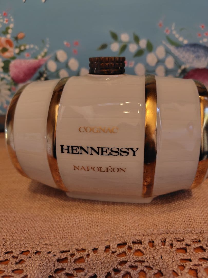 【希少】ヘネシー　ナポレオン　コニャック　樽型　陶器ボトル　未開栓　700ml