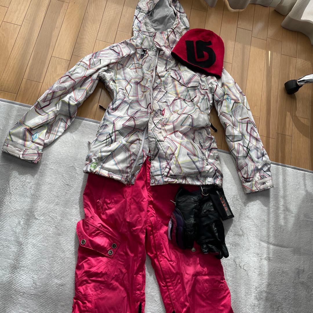 スノーボードウェアセット（女性用）ボルコム　 帽子バートン