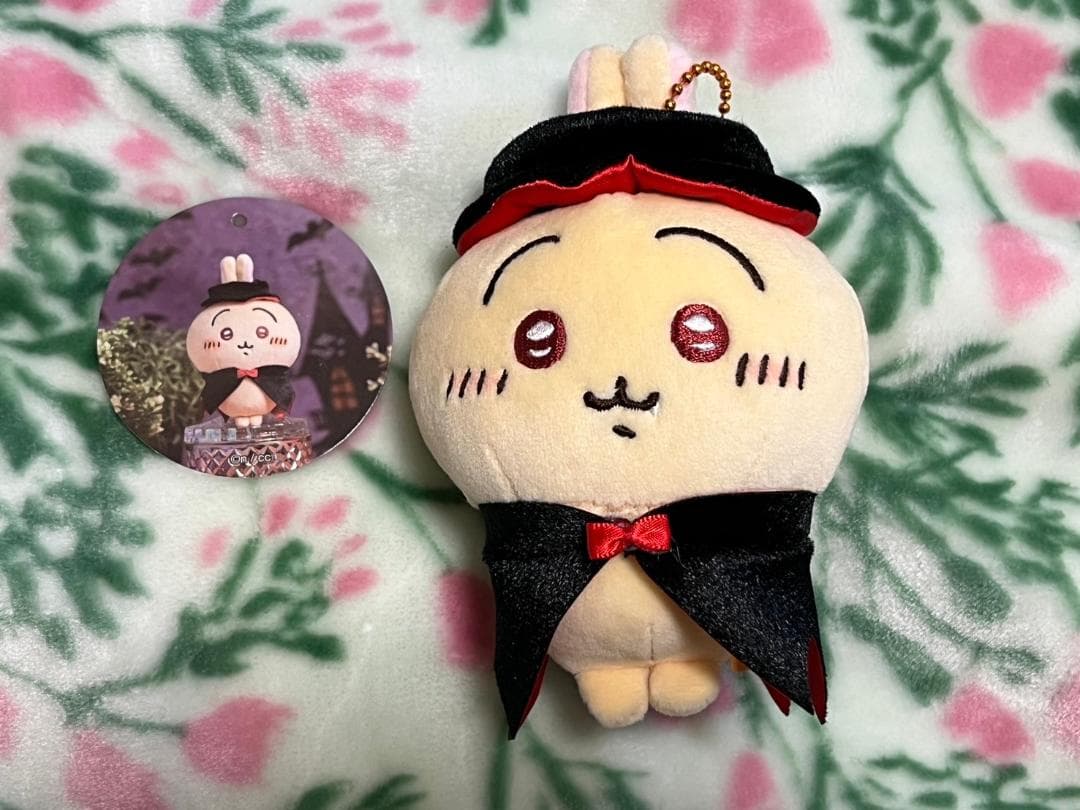 ちいかわ うさぎ 仮装しちゃう！マスコット吸血鬼なうさぎ