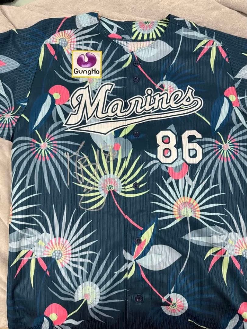 千葉ロッテマリーンズ　2018年ボルシンガー　実使用サイン入りサマーユニフォーム