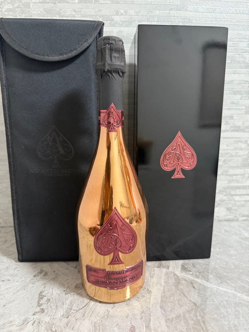 アルマンド　ロゼ　ピンク アルマン・ド・ブリニャック・ロゼ