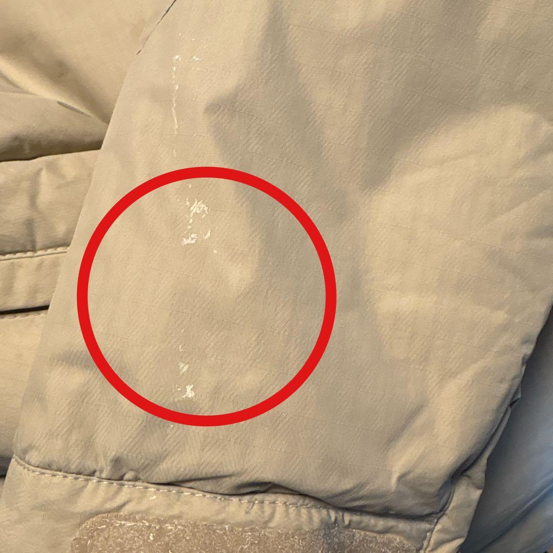 ヘリーハンセン　HELLY HANSEN ダウンパーカー　サイズM スノーウエア