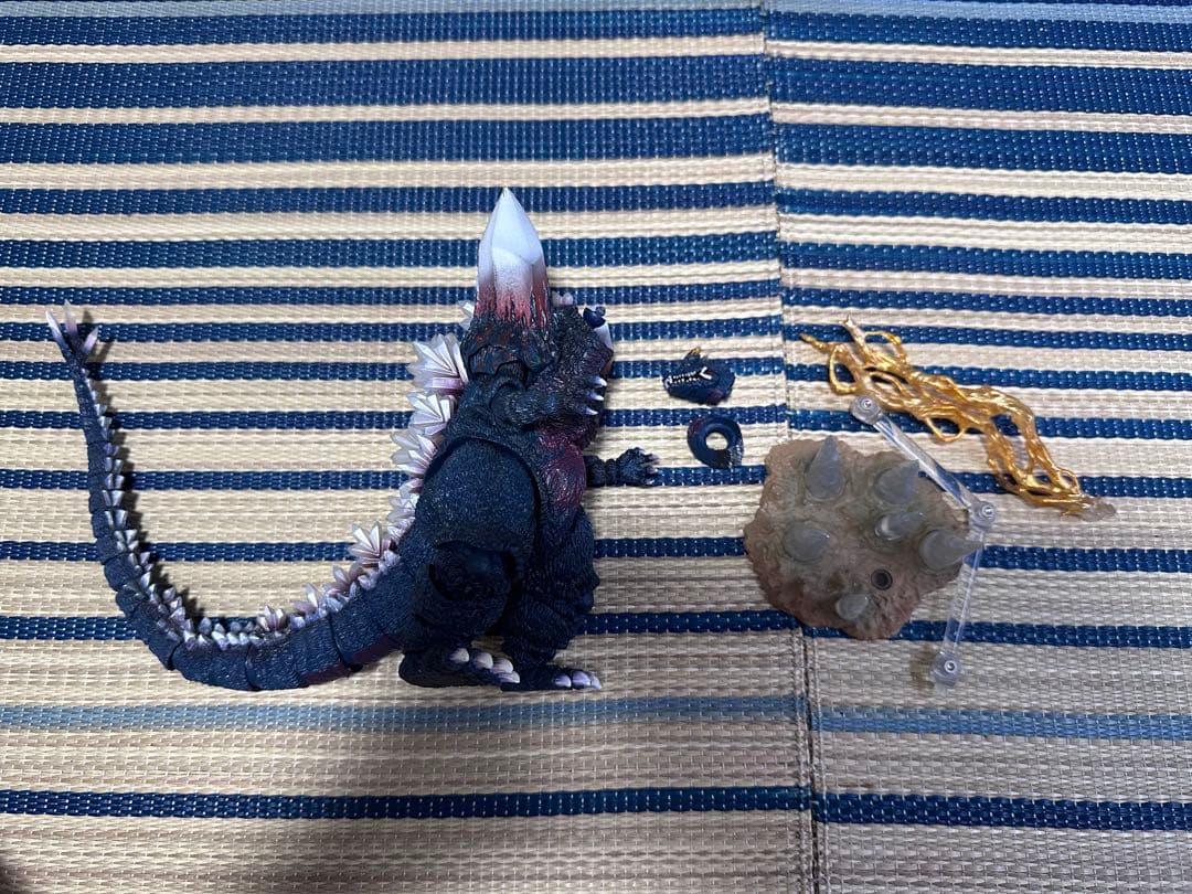 S.H.Monsterarts モンスターアーツ　スペースゴジラ　現状品