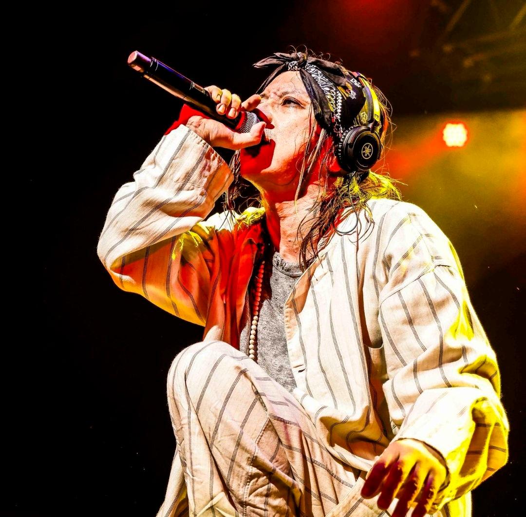 清春 着 YAMAHA HPH-MT7w スタジオモニターヘッドフォン