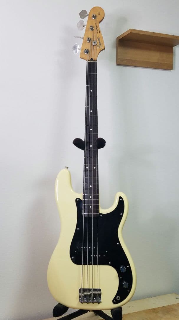 日本製 Squier by Fender プレシジョンベース