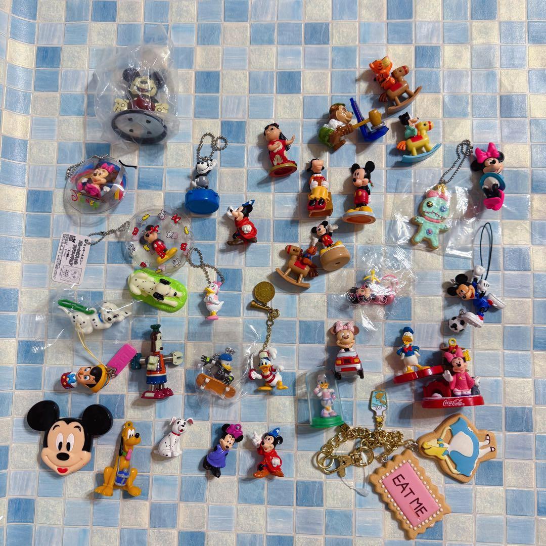 ディズニーキャラクター　ストラップ　ミニフィギュア おまとめ売り　約30点セット