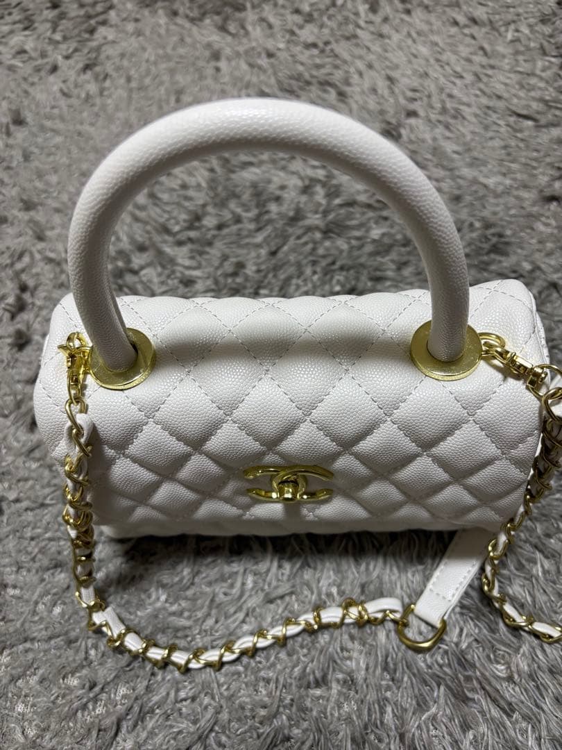 ⑨シャネル　ホワイト　チェーンバッグ　ノベルティ