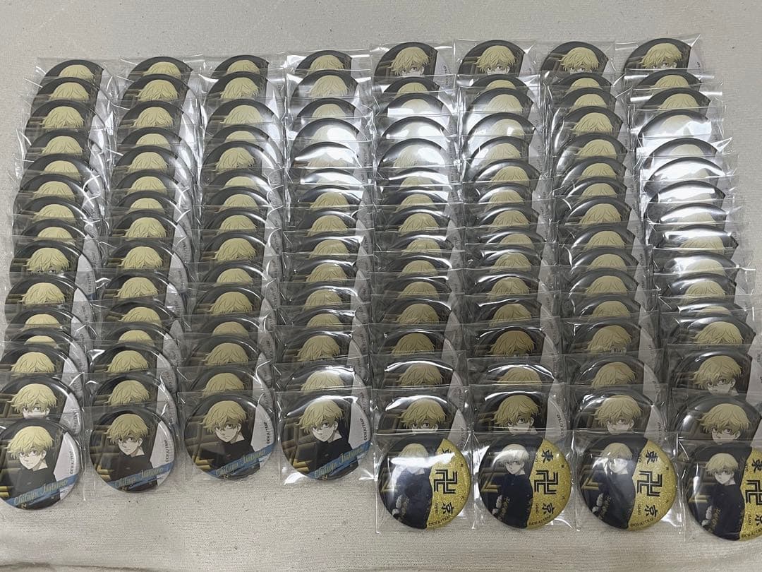 松野千冬 缶バッジ 旗持ち