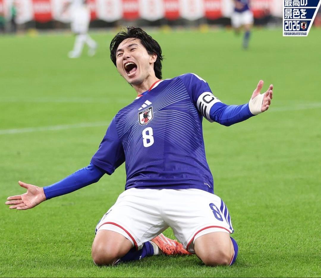 サッカー日本代表 2026 ホーム レプリカ ユニフォーム No.8 南野拓実