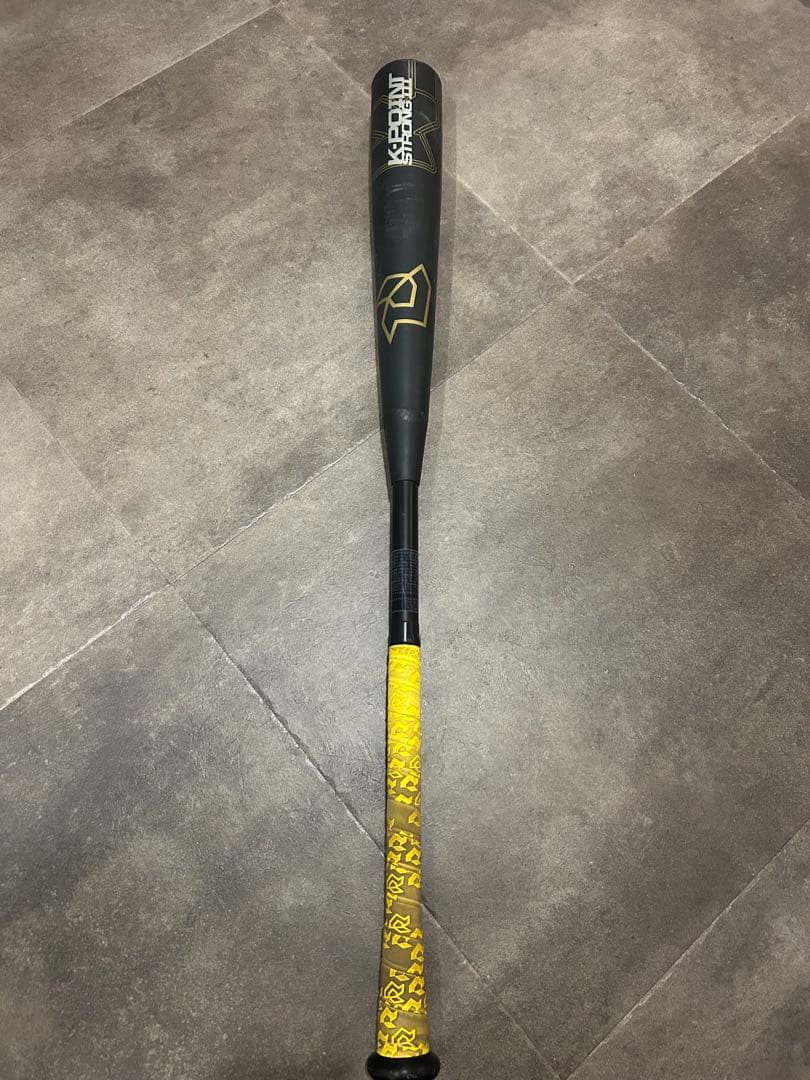 ディマリニ K-POINT ストロングⅢ 84cm 730g　軟式バット 黒