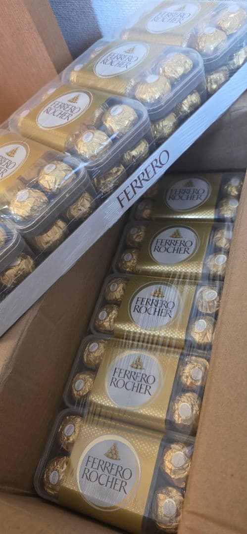 フェレロロシェ　チョコレート　１箱　１６粒入り×20箱　バレンタインに