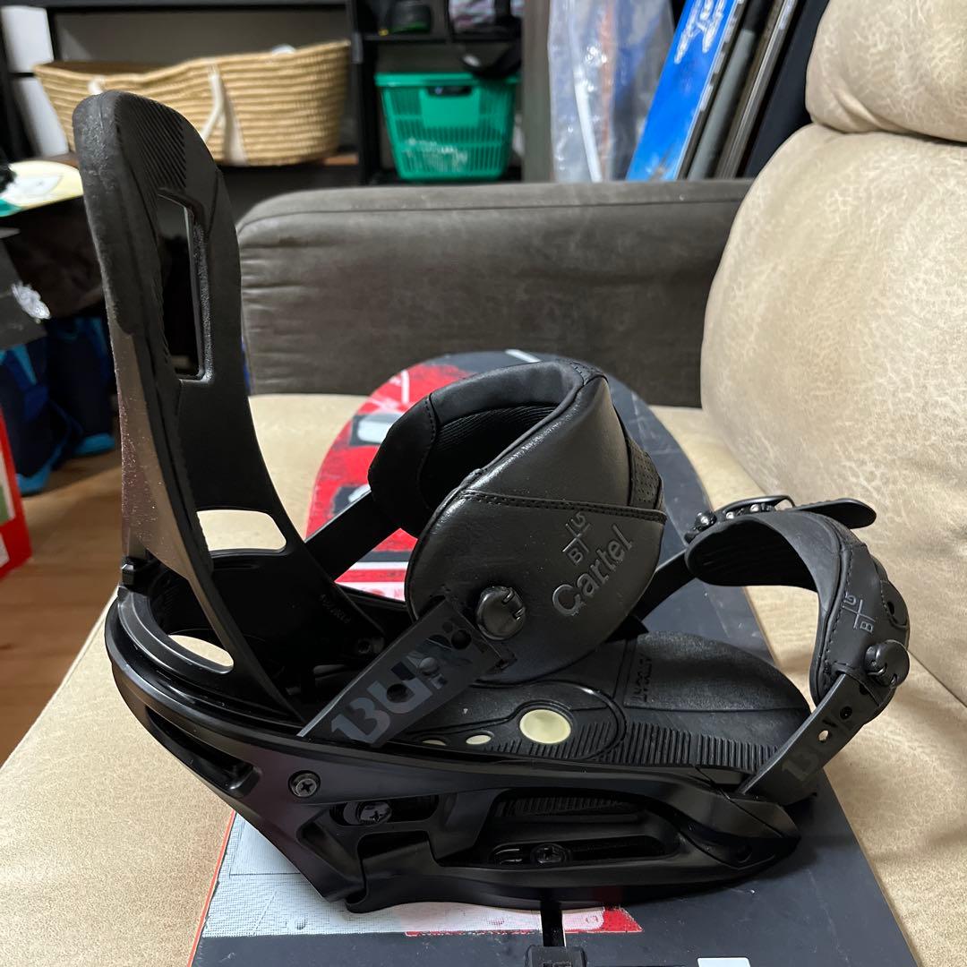 BURTON DESCENDANT 155 × BURTON CARTEL M