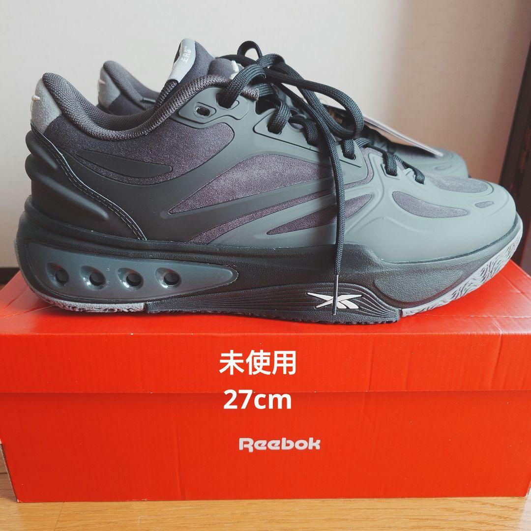 Reebok バスケットボールシューズ グレー　エンジンA