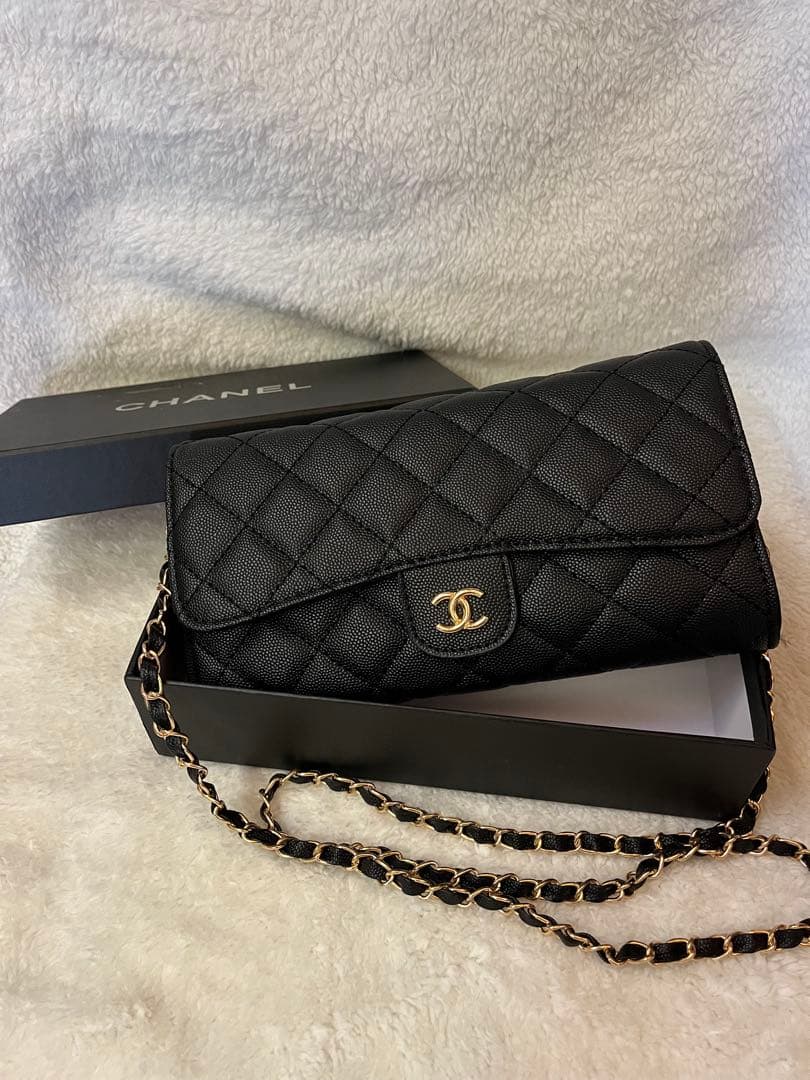 CHANEL ブラック キルティング 　 チェーンウォレット　ショルダーバッグ