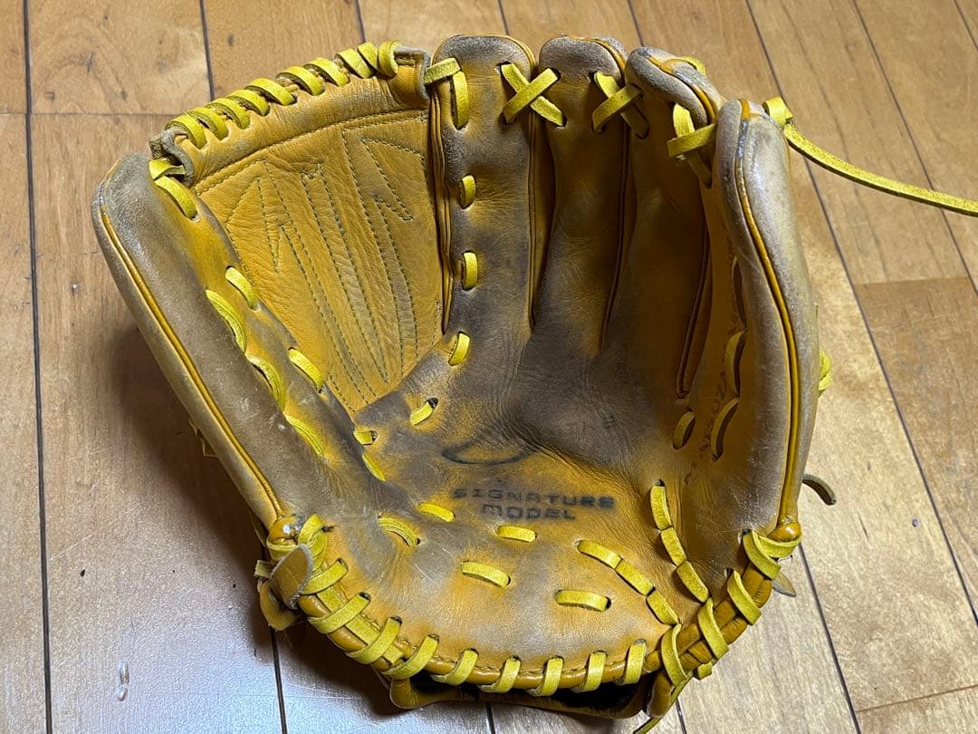 超稀少 Nike Signature Model 軟式グローブ イエロー