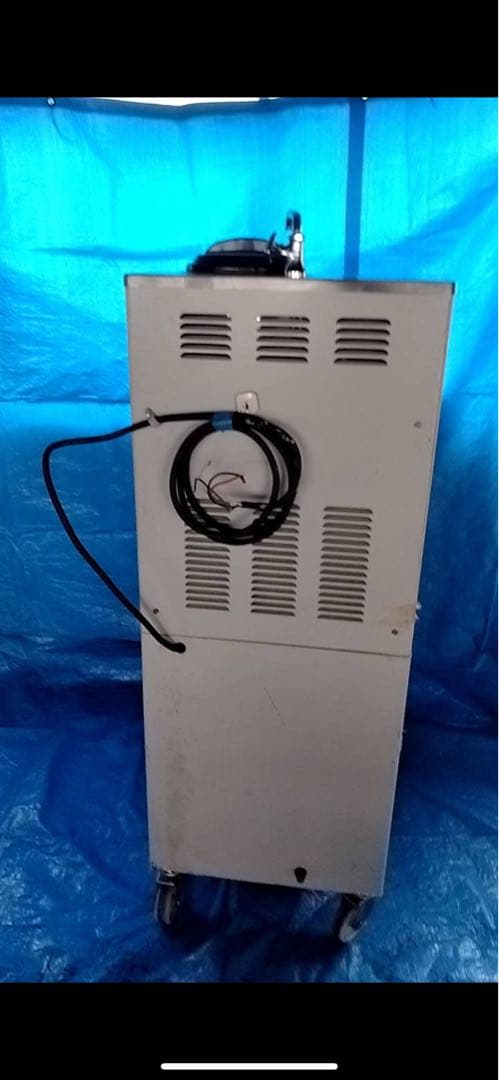 ソフトクリームフリーザー