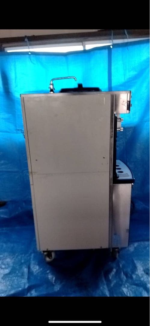 ソフトクリームフリーザー