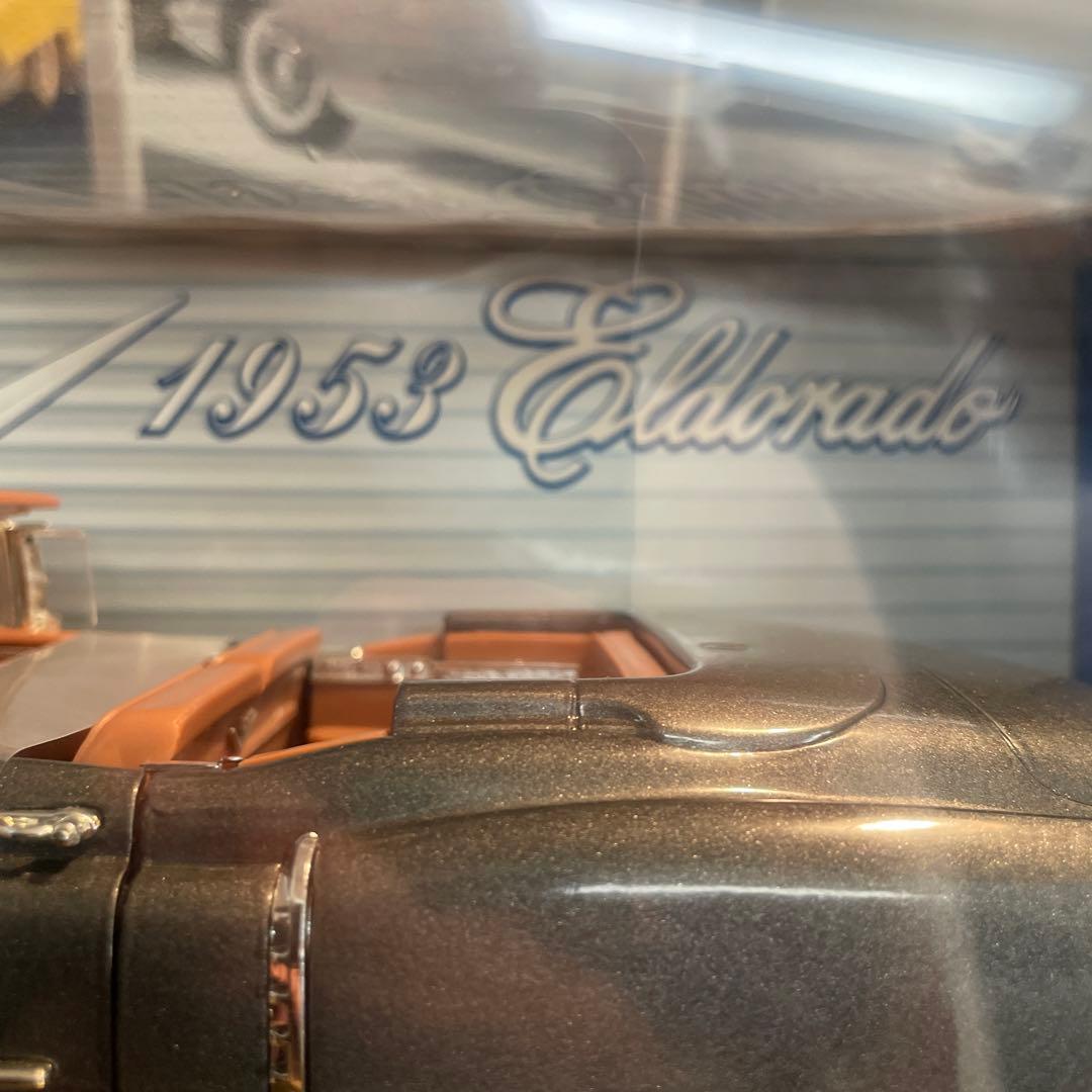 いい色です！新品未開封　1953 キャデラックエルドラド1／18
