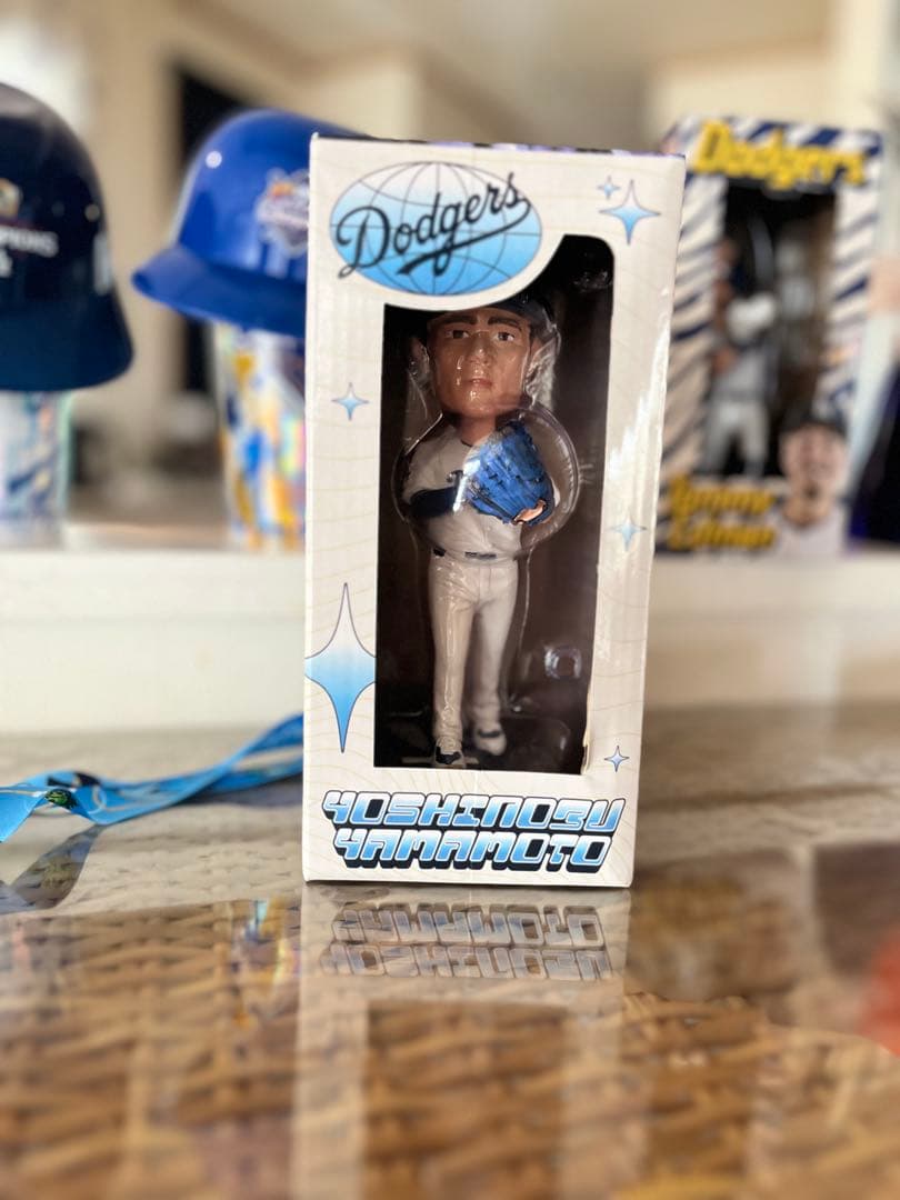 山本由伸 フィギュア ドジャース