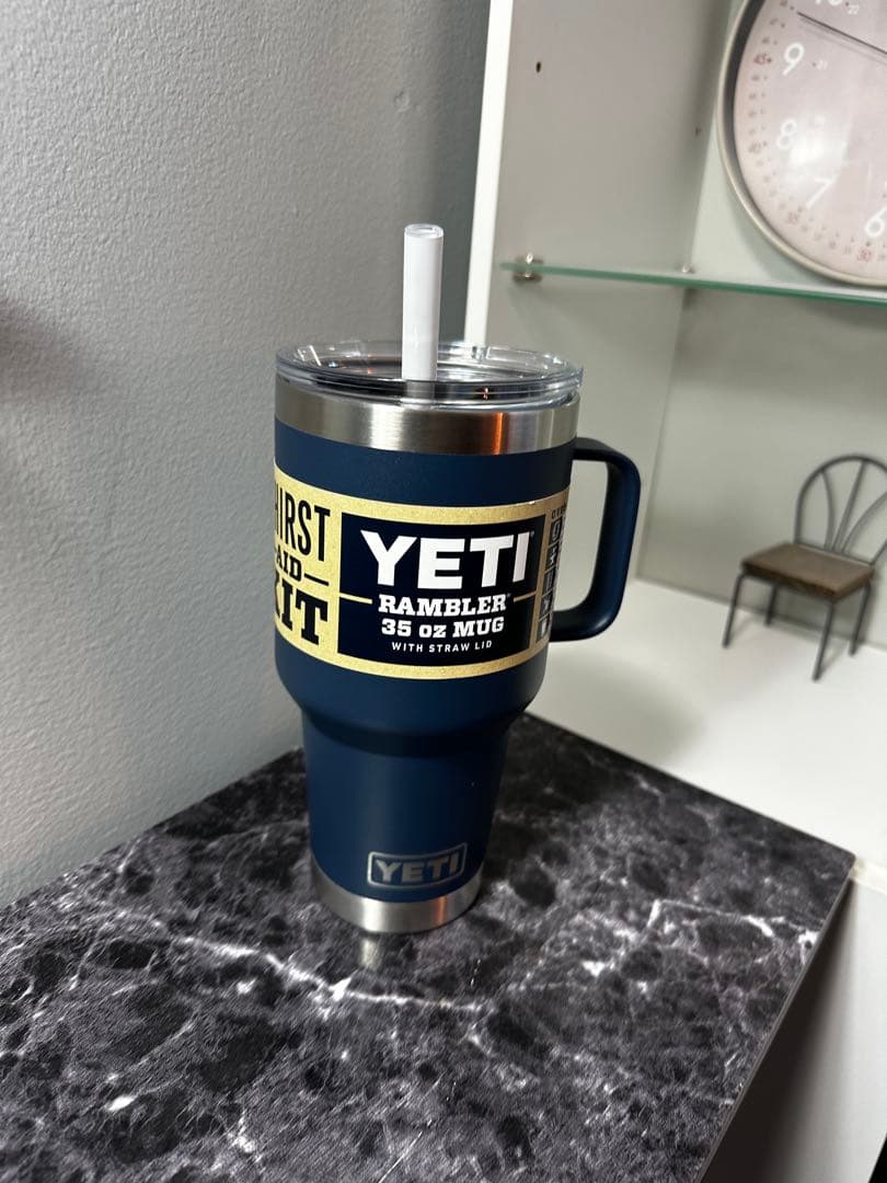 【新品未使用】YETI ランブラー 35oz マグ ストローリッド付 ネイビー