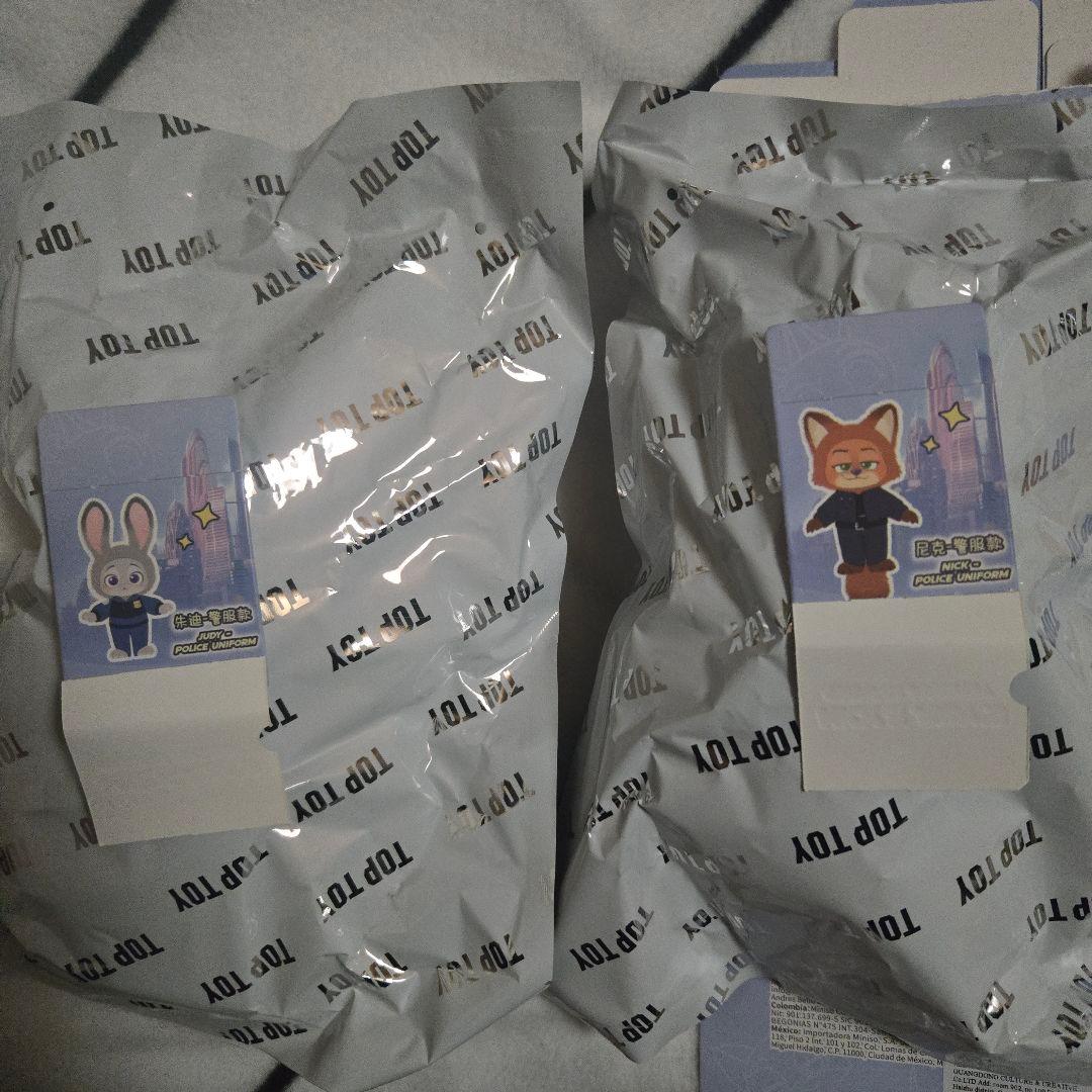 【新品】ズートピア TOP TOY フィギュア ジュディ＆ニック 警察官 2種