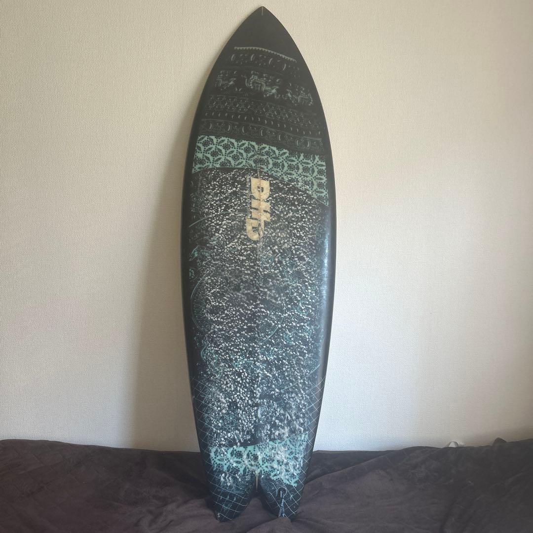 DHD ショートボード ブラック/ホワイト