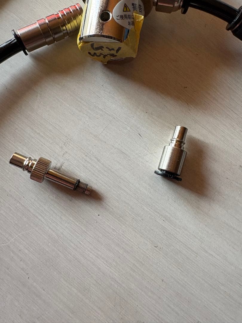 ガスガン用レギュレータマルイ用6ミリホースコネクタ付き