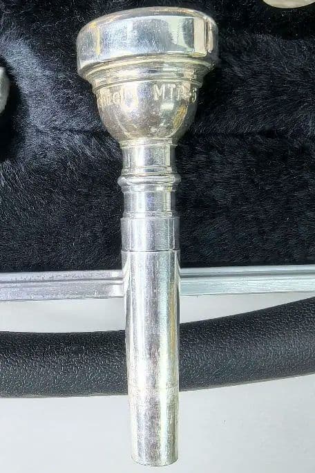 Jマイケル　トランペット ゴールド ケース付き