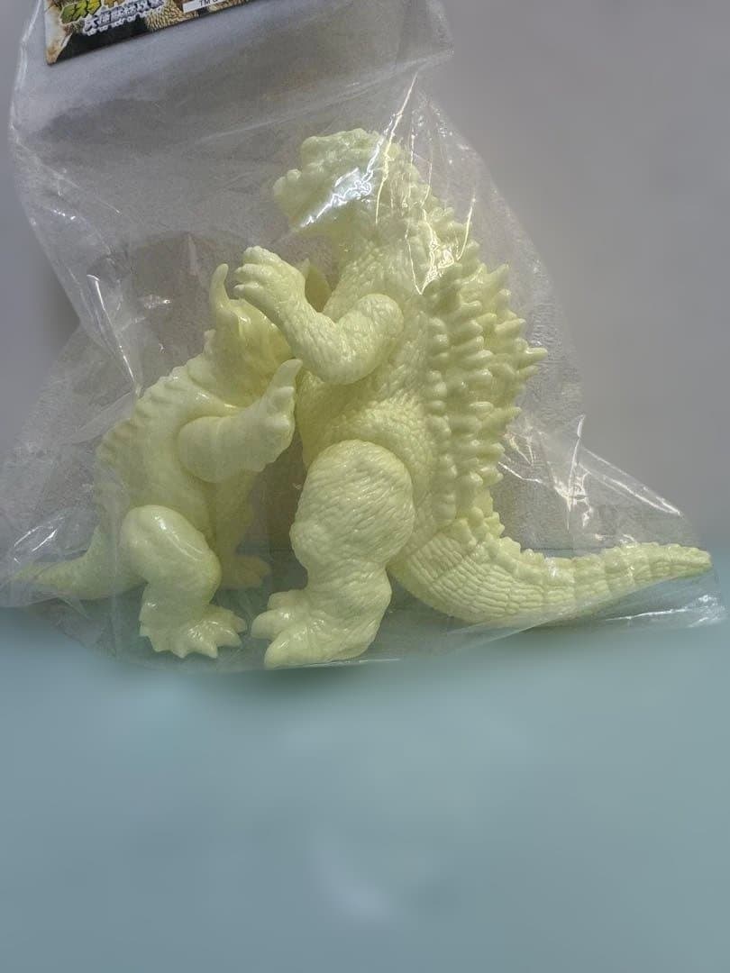 M1号　ゴジラ＆バラゴン　未塗装蓄光版　２体セット　GMKゴジラ