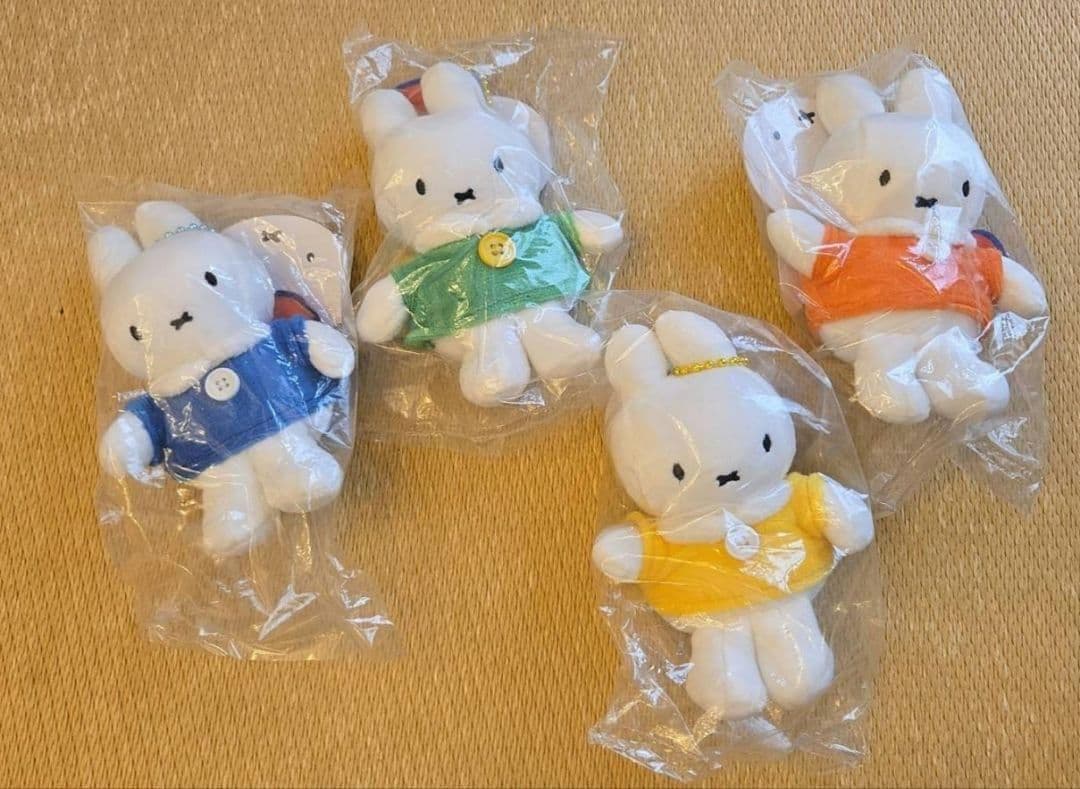 【新品】ミッフィー70th ぬいぐるみキーチェーン 4点　タイ