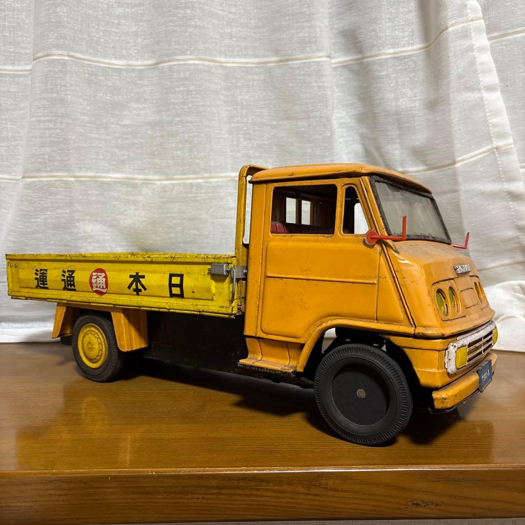 ブリキの車　ブリキのトラック　ブリキのおもちゃ　トヨエース　日通　日本通運