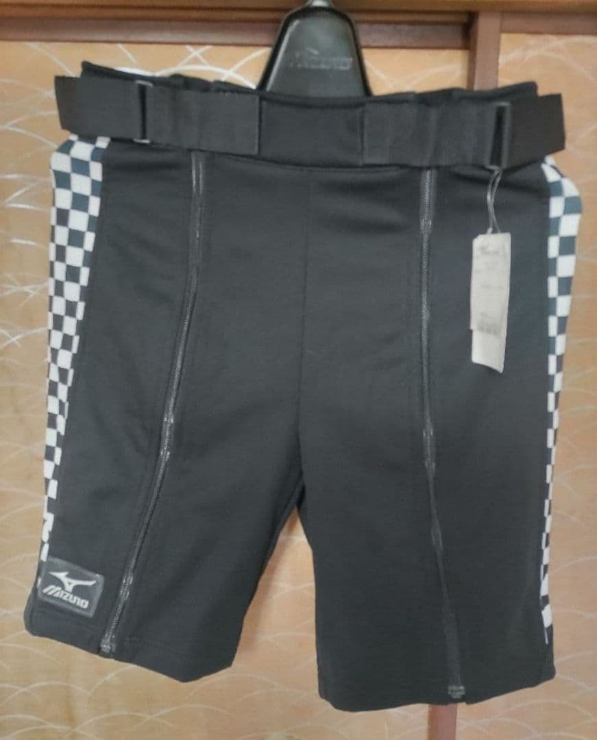 新品タグ付き MIZUNO ミズノハーフパンツ。
