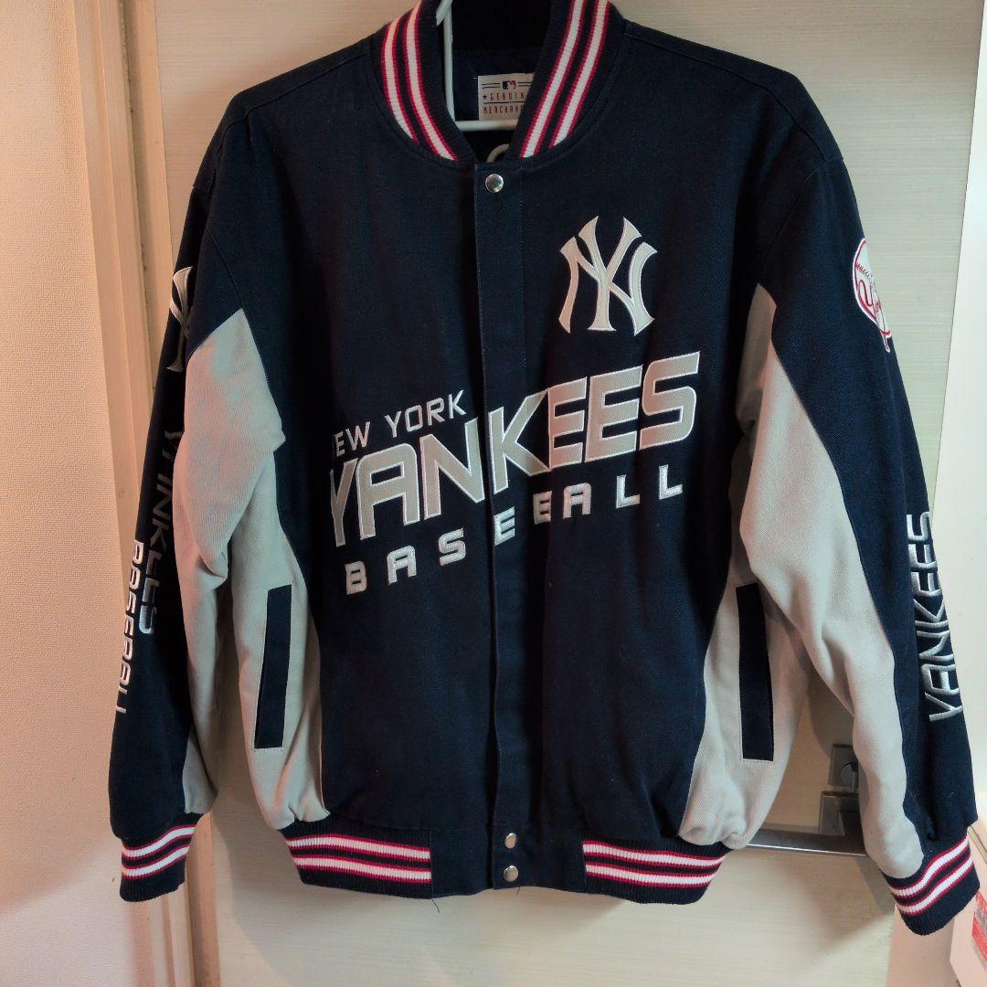 美品　ニューヨークヤンキース　ジャケット　sizeはＬ　多少の使用感有り