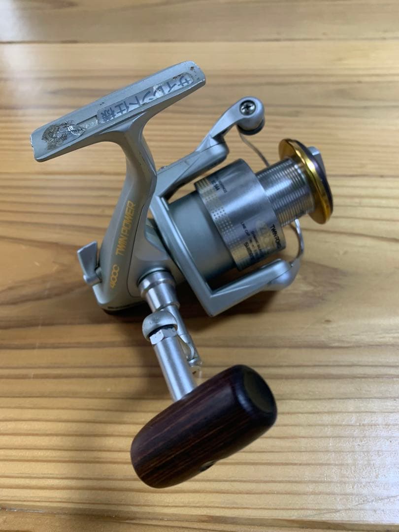 シマノ　 TWIN POWER 4000 スピニングリール