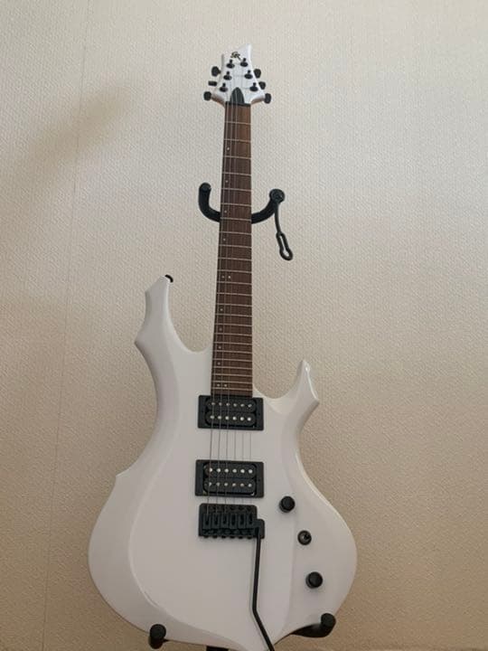 エレキギター 白