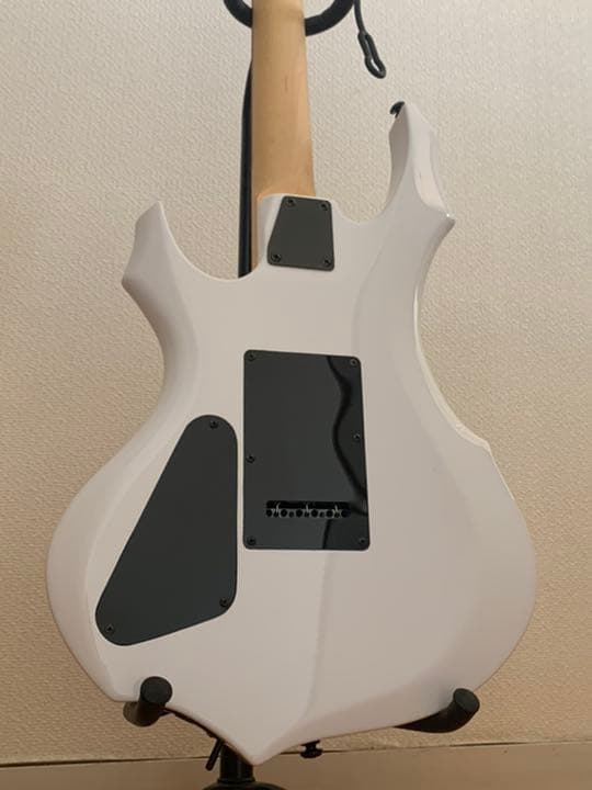 エレキギター 白