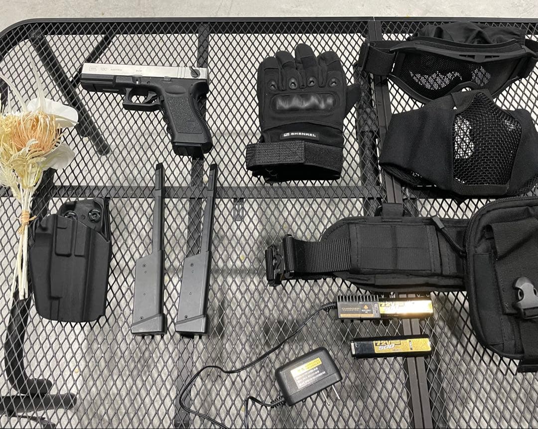 Glock 18C 電動ガン シルバー/ブラック　サバゲー　個人装備一式セット