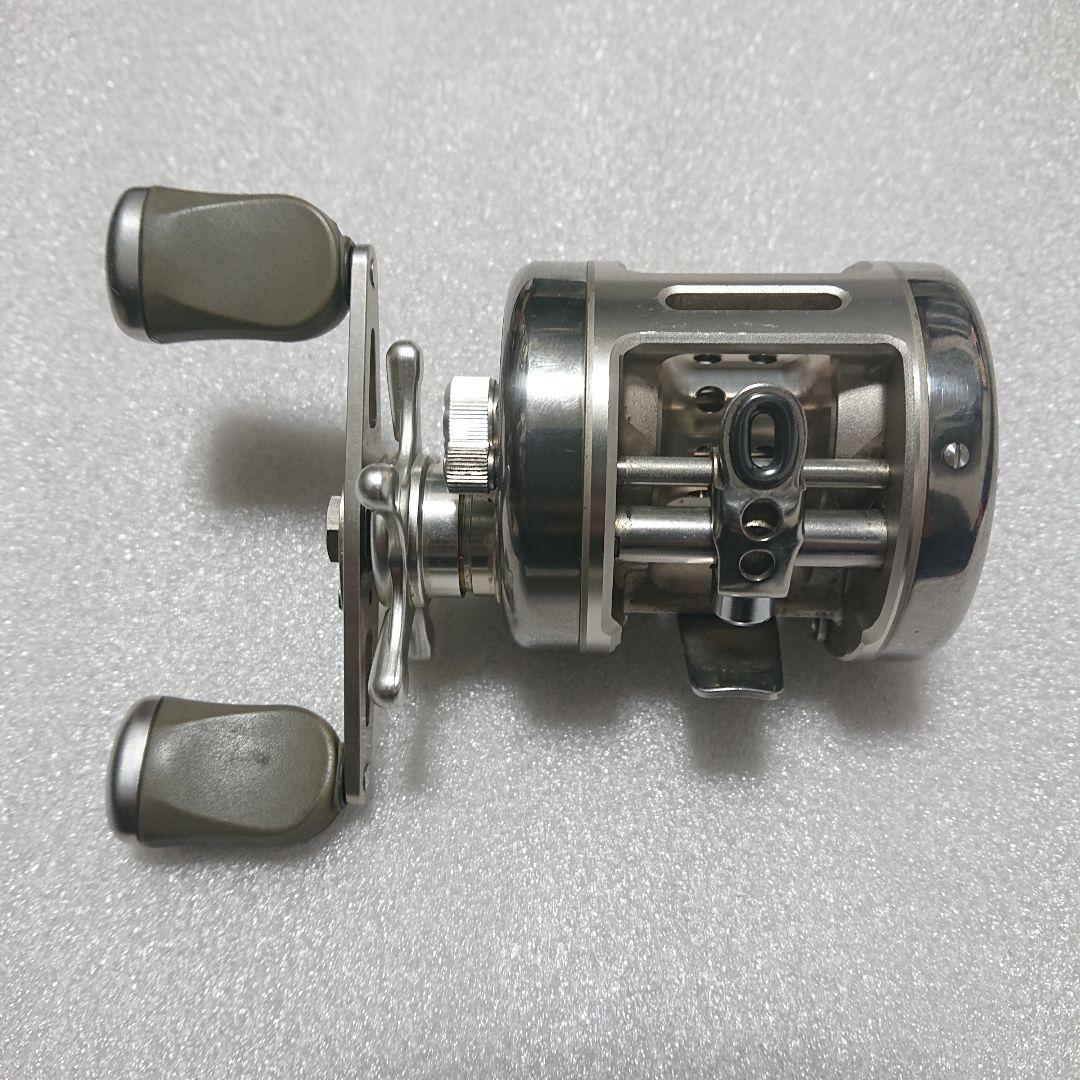 RYOBI VARIUS M300 ベイトリール