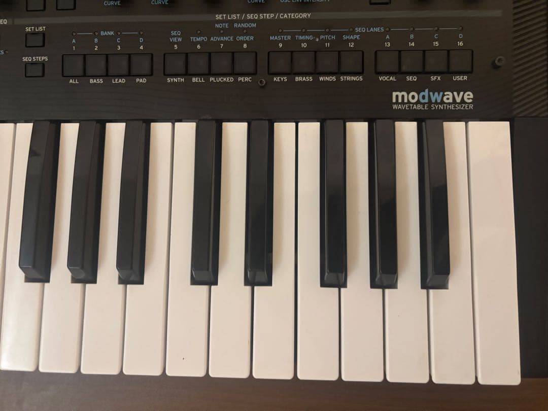 KORG modwave シンセサイザー
