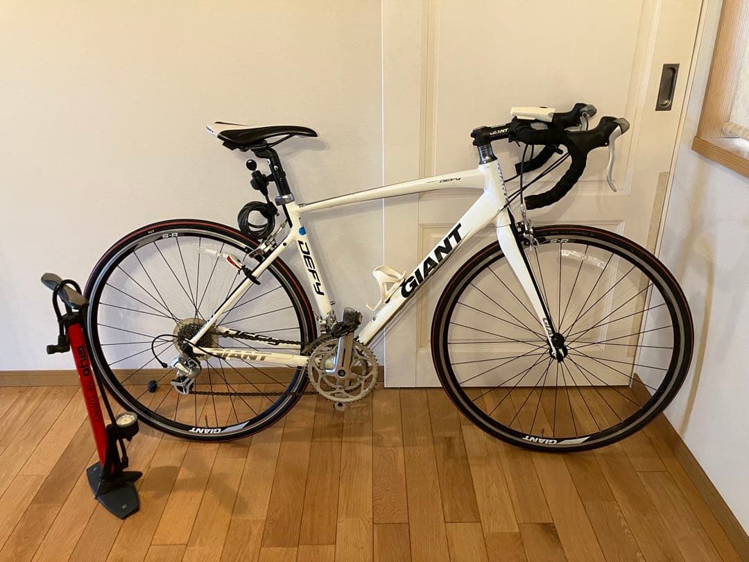【たっくん】GIANT Defy ロードバイク サイズM 【空気入れ付き】