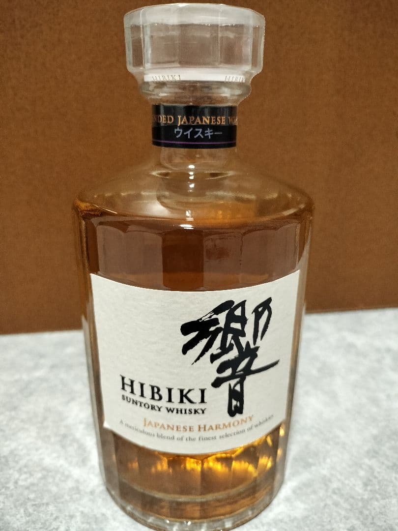 サントリーウイスキー 響 ジャパニーズハーモニー 700ml 新品未開封品