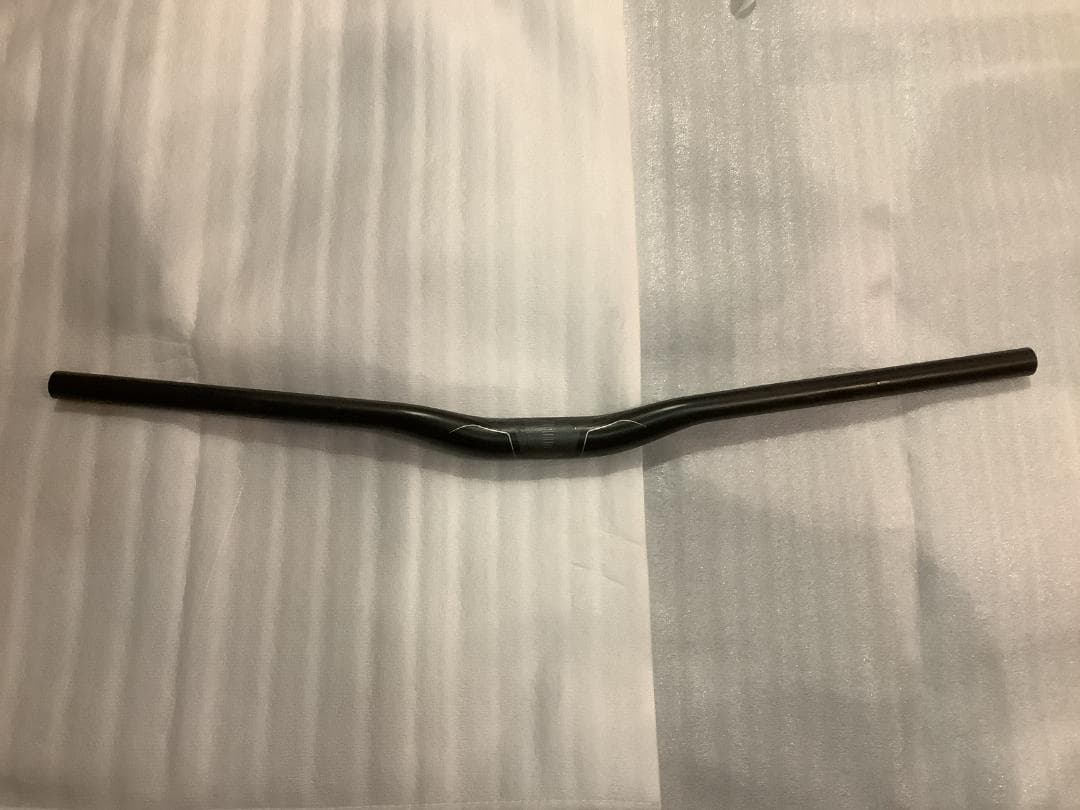 GIANT Contact SLR カーボンハンドルバー（750mmカット済）