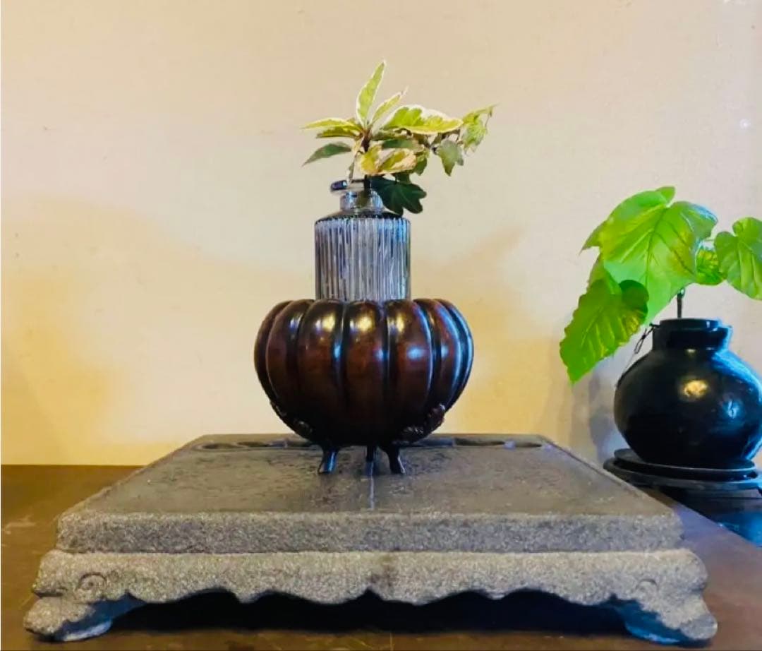 美品　精銅製カボチャ型3足香炉　ミニ色ガラスボトル付　２点セット アンティーク