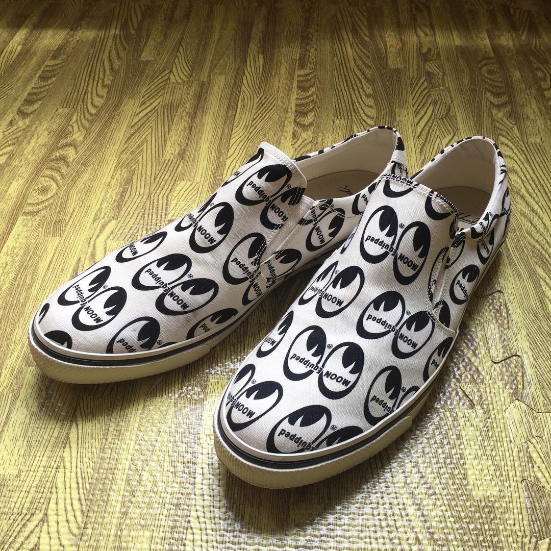 ムーンアイズ MOONEYES スリップオン デッキシューズ NOT VANS