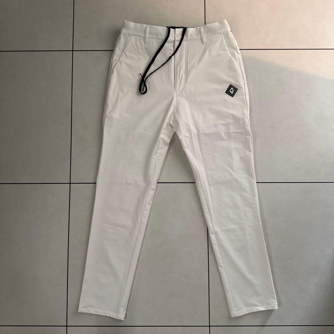 美品V12ホワイトパンツ　ライオンロゴ