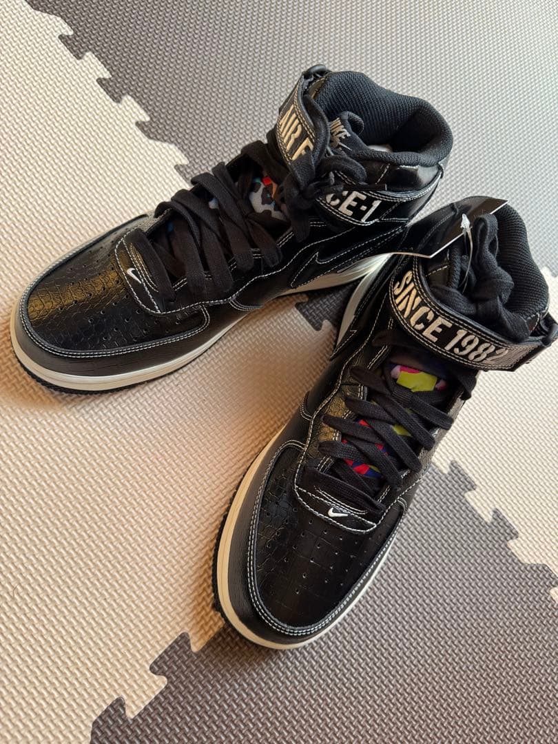 エア フォース 1 ミッド '07 ブラック/ペールアイボリー/ブラック