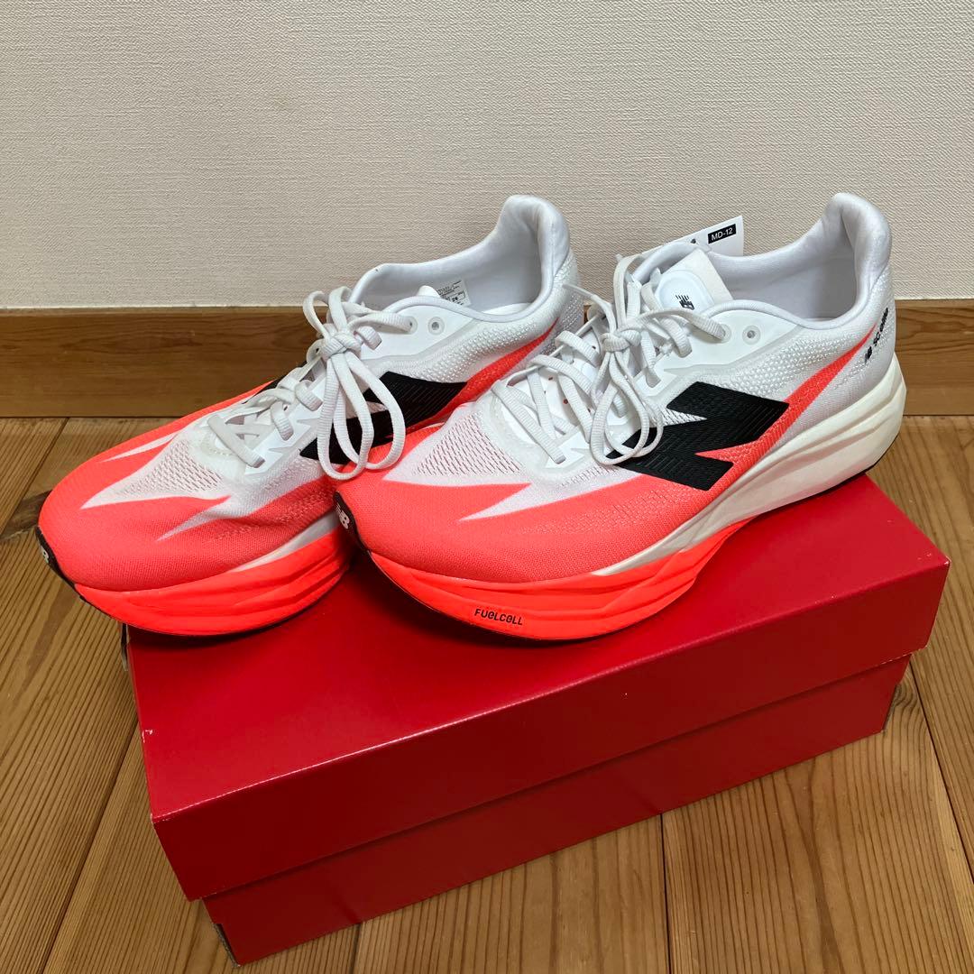 スパイク・シューズ NewBlance Fuelcell Supercomp Elite V5