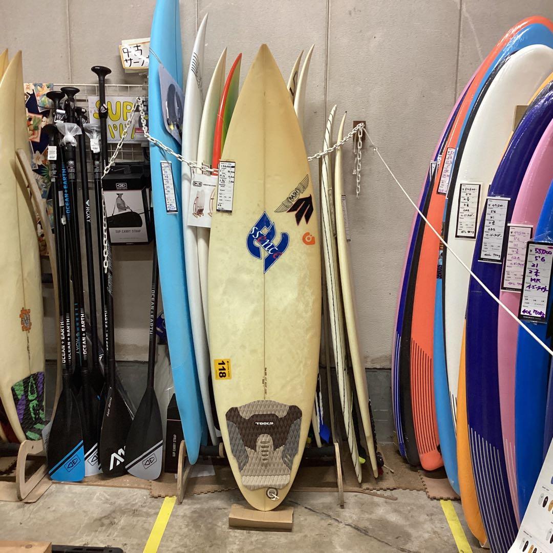 ベッソサーフボード185cm 6'1中古サーフボード　プロ仕様クリヤー