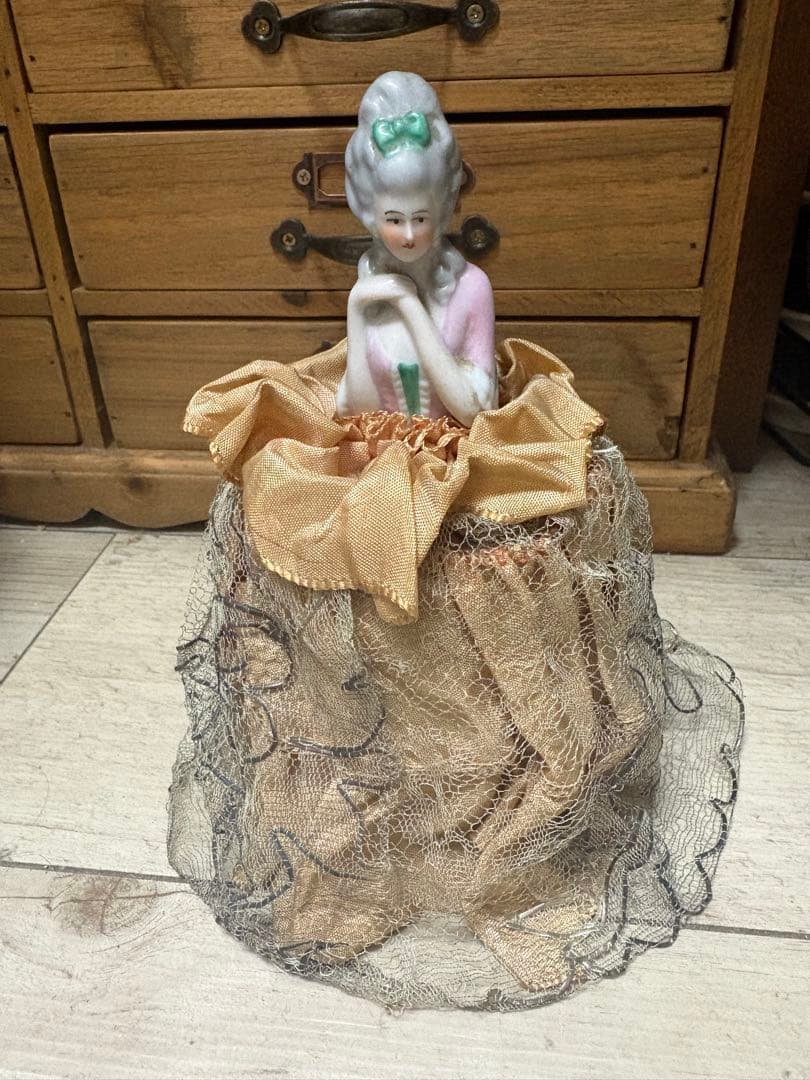 フランス　アンティークドール　貴婦人